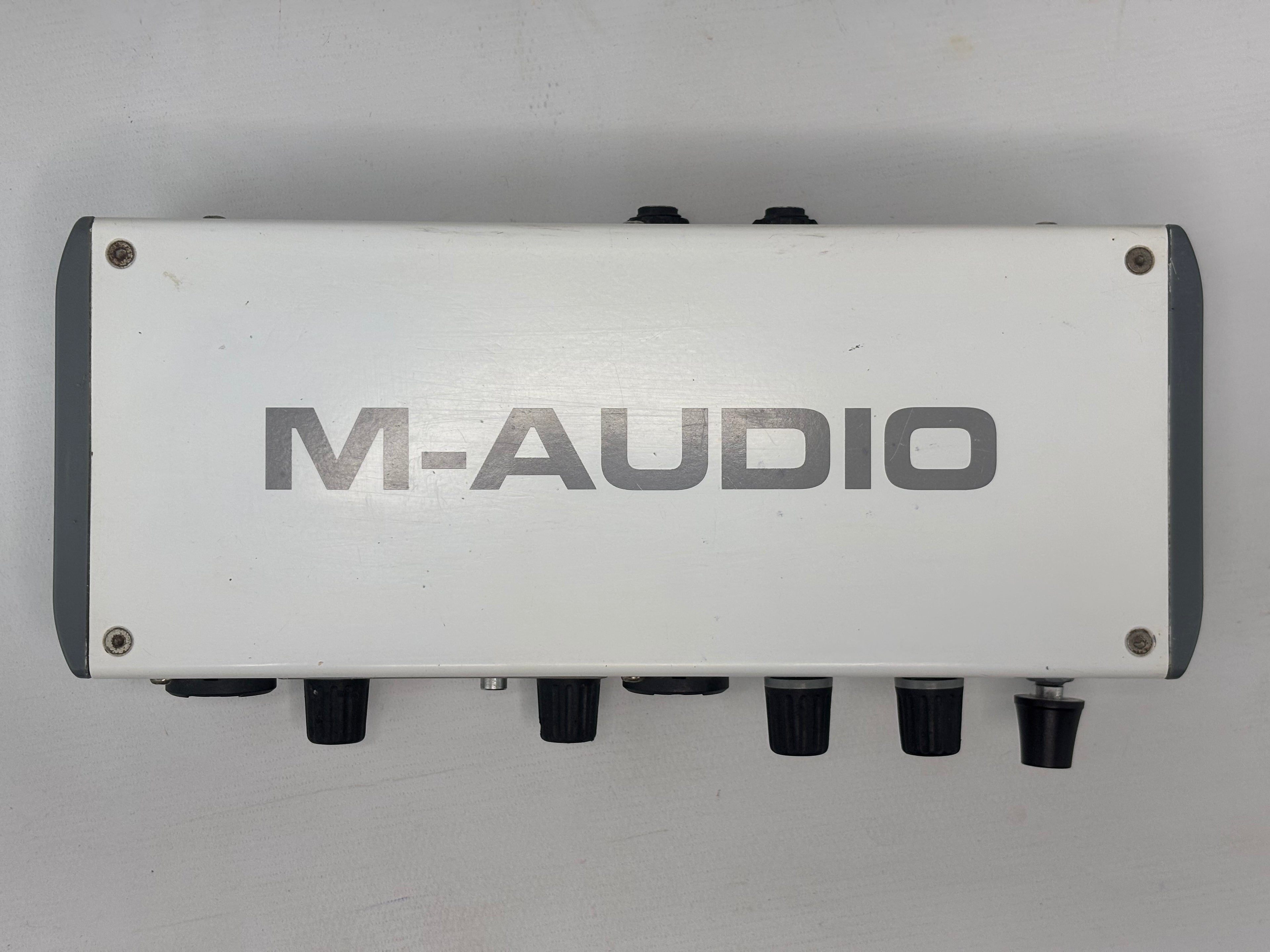 Interface De Áudio M-audio M-track Ii Duo 2 Entradas Saídas Branco