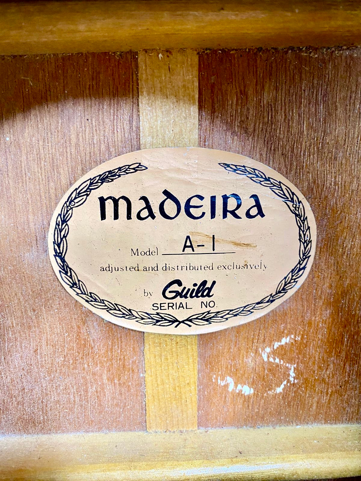 Violão By Guild Madeira Model A-1 -  Made In Korea #57 Natural Destro Rosewood
