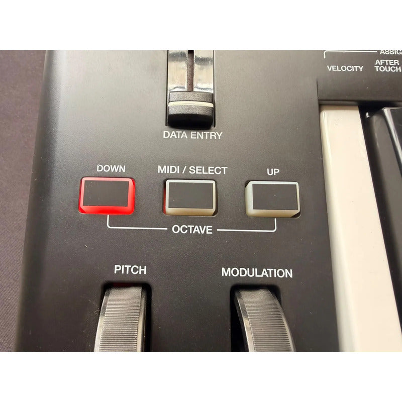 Controlador Midi Alesis Q25 25 Teclas Preto