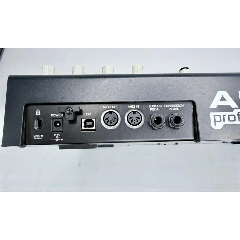 Teclado Controlador Midi Akai Mpk25 Com 25 Teclas Preto