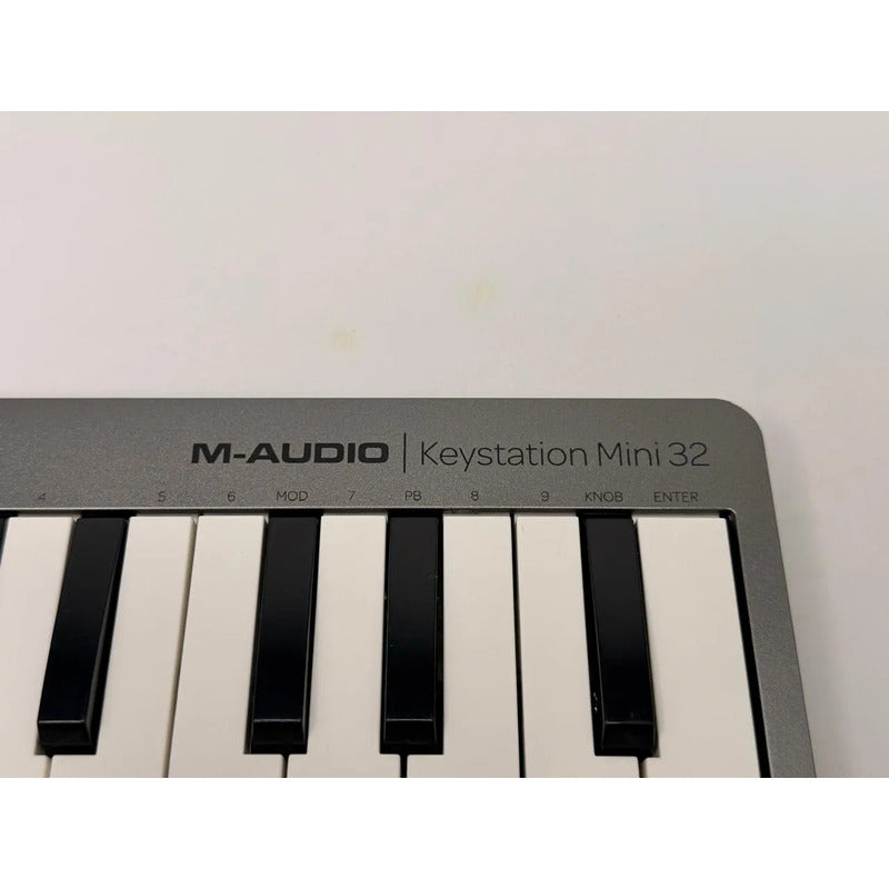 Controlador Midi M-audio Keystation Mini 32 Cinza