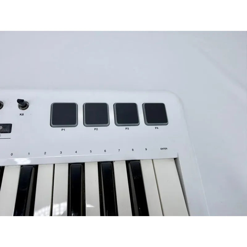 Teclado Controlador Midi Alesis Qx25 25 Teclas Branco