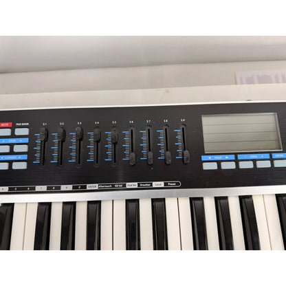 Controlador Midi Samson 49 Teclas Graphite 49 Usb