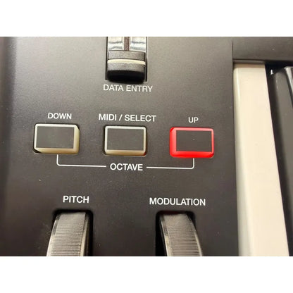 Controlador Midi Alesis Q25 25 Teclas Preto