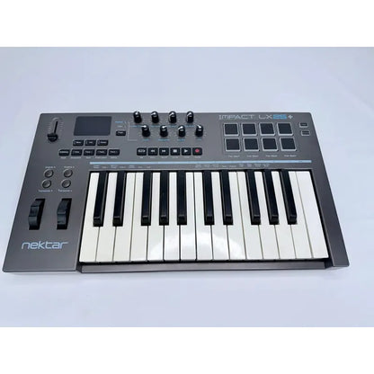Teclado Controlador Midi 25 Teclas Nektar Impact Lx25+