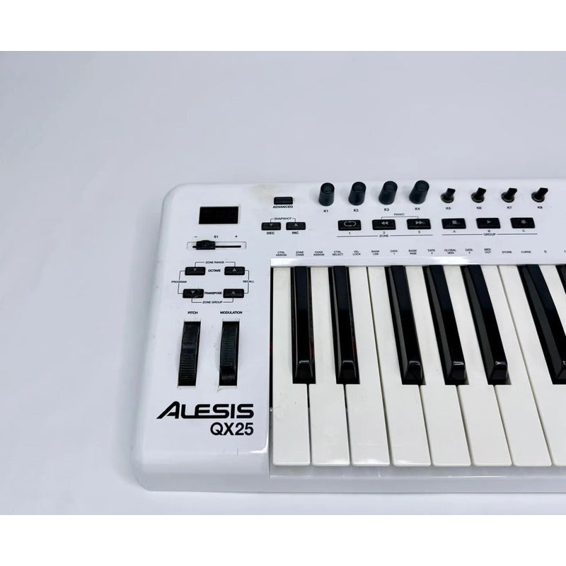Teclado Controlador Midi Alesis Qx25 25 Teclas Branco