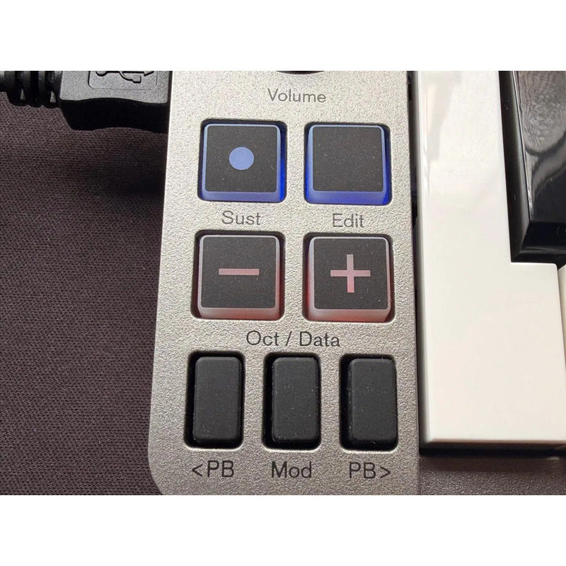 Controlador Midi M-audio Keystation Mini 32 Cinza